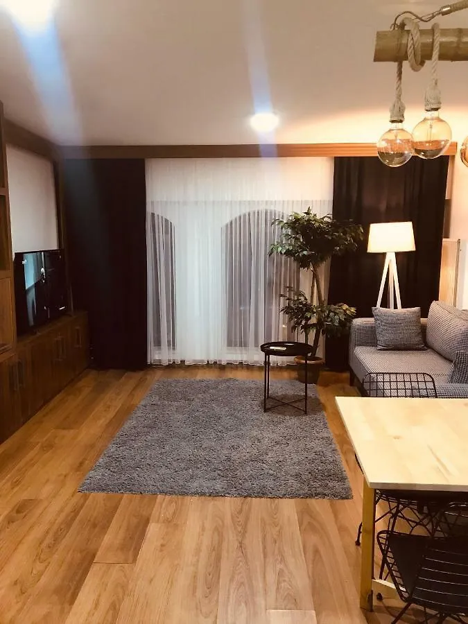 Contacten van Cadde Home